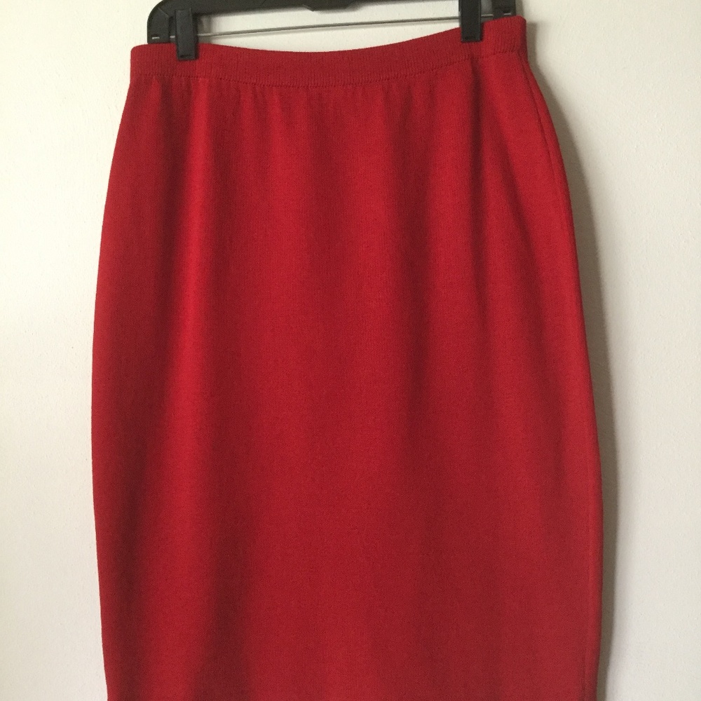 St. John Knit Red Skirt SZ 12